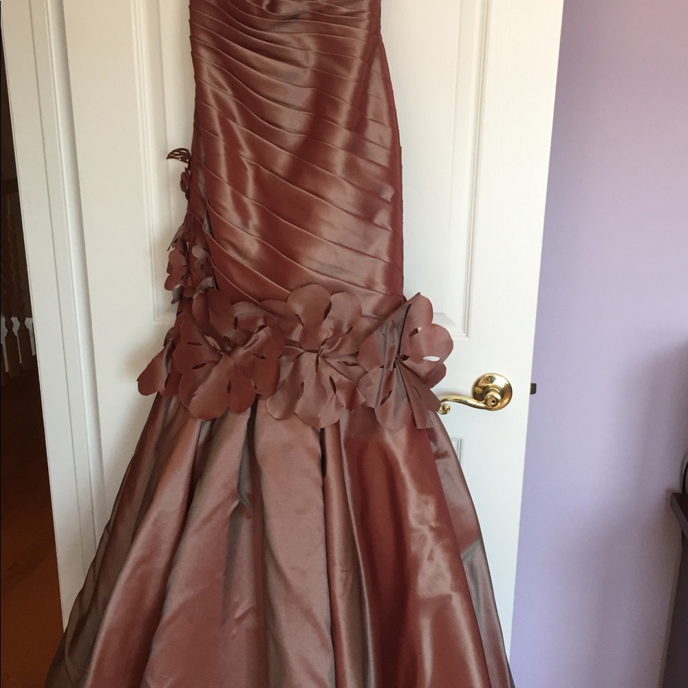 Evening gown - Picture 2 of 5